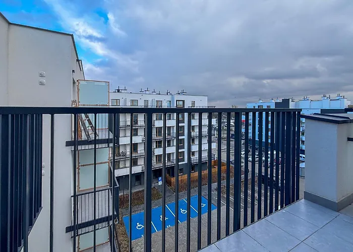 Stylish Studio. Free Parking.